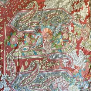 EUC Pottery Barn Queen Duvet Cover